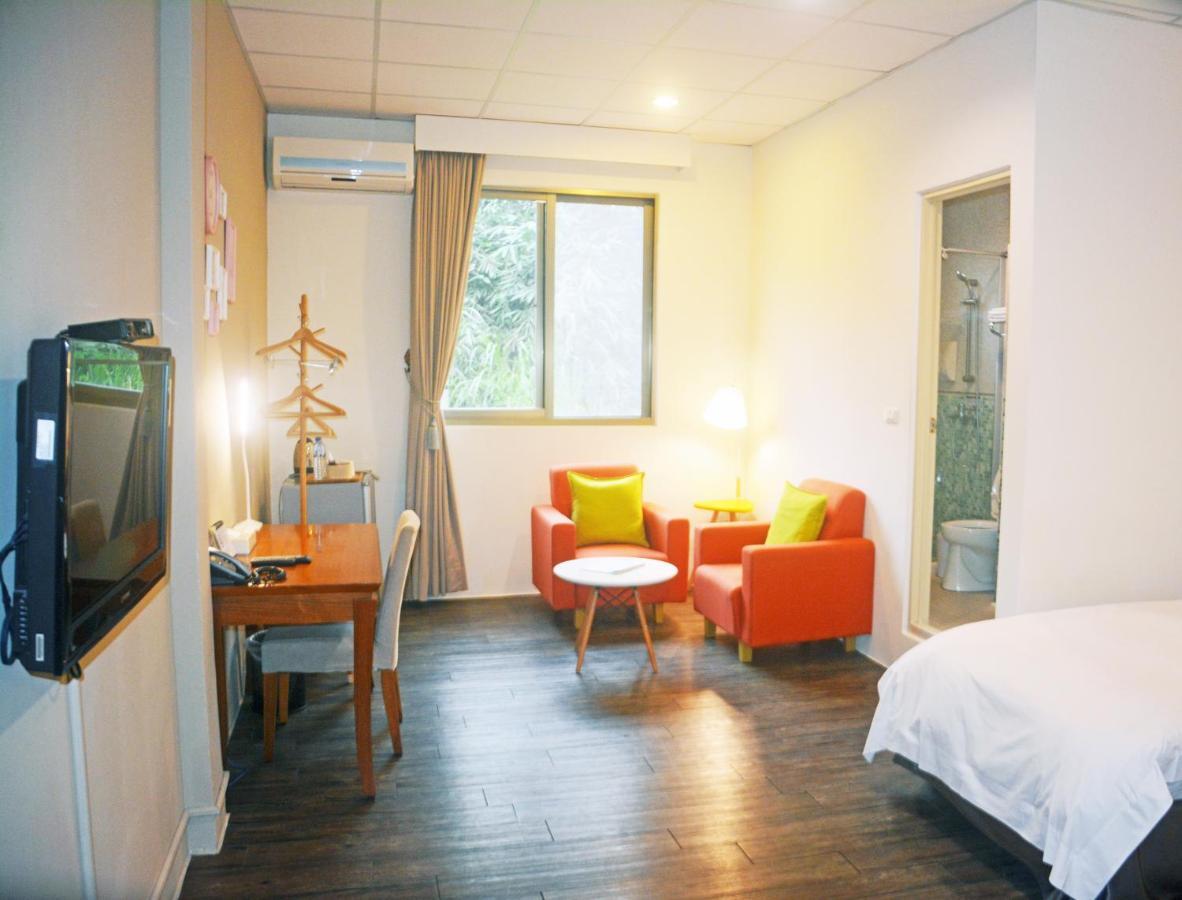 Ncnu Campus Inn暨大行旅 Puli Extérieur photo